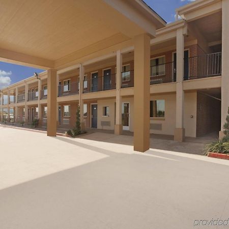 Americas Best Value Inn Waco - Franklin Avenue Exterior photo