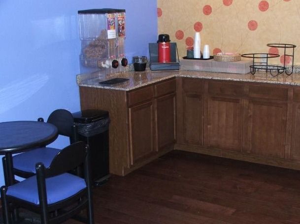 Americas Best Value Inn Waco - Franklin Avenue Restaurant photo