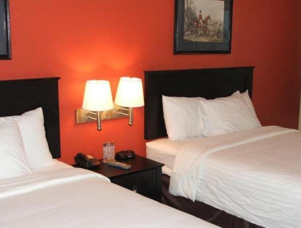 Americas Best Value Inn Waco - Franklin Avenue Room photo