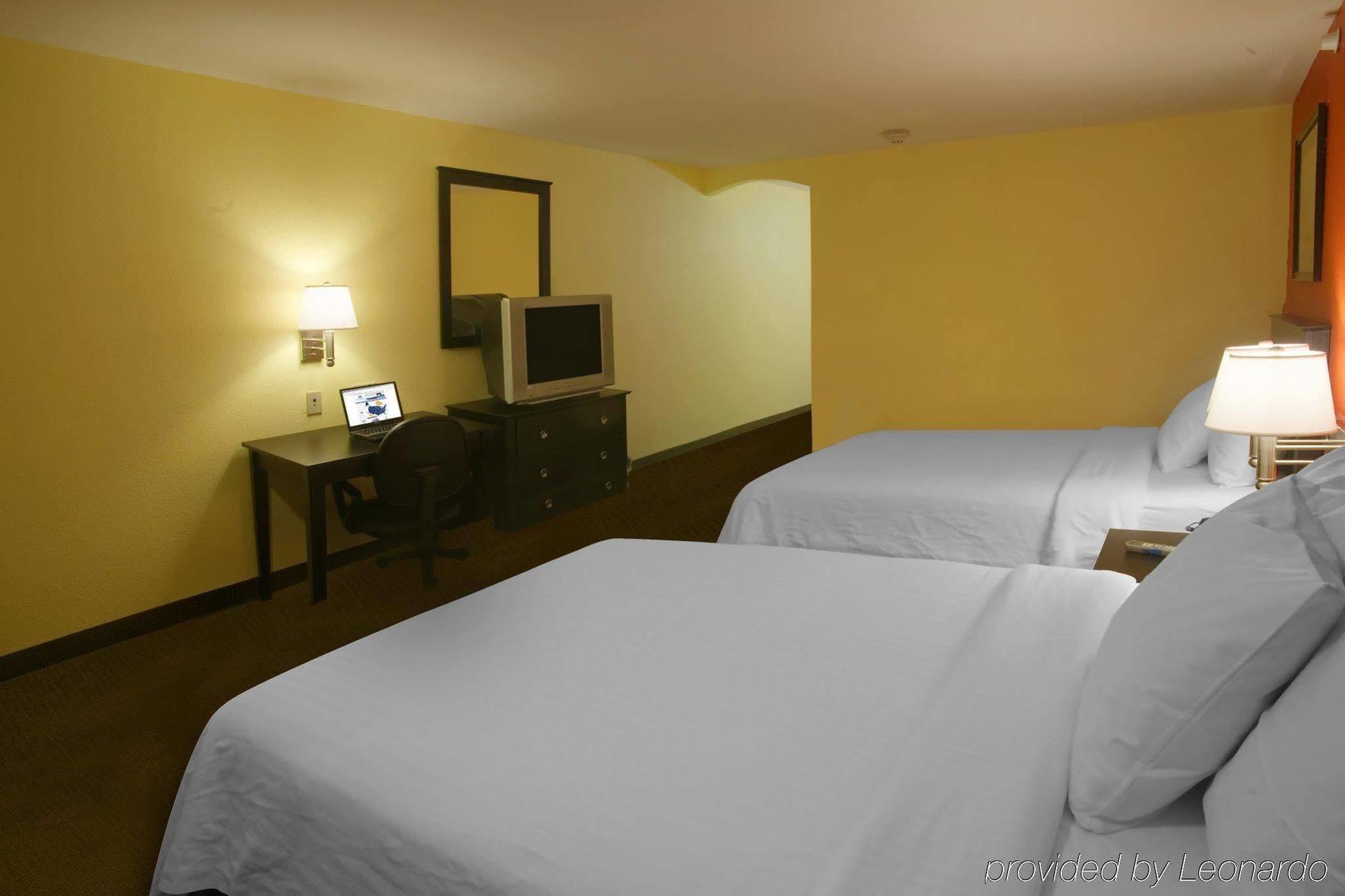 Americas Best Value Inn Waco - Franklin Avenue Room photo